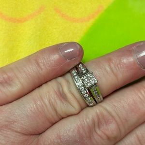 14k white gold and diamond wedding set. Size 7
